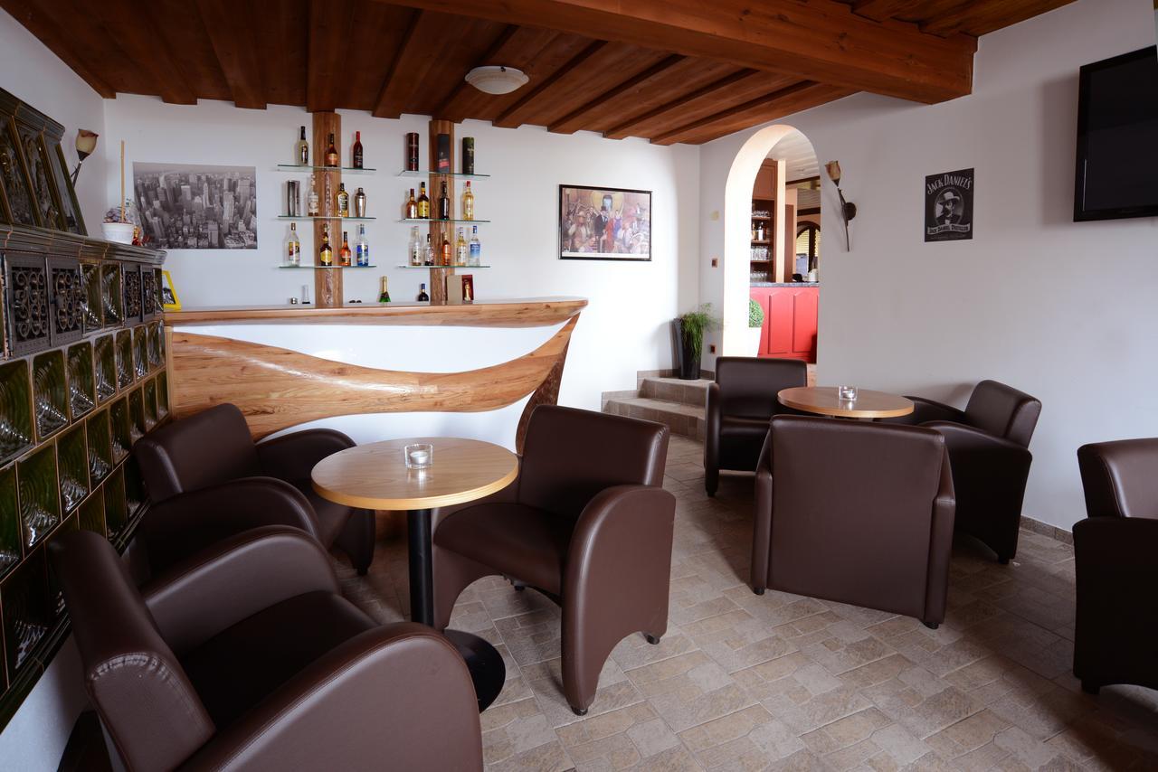 Hotel Restaurant Jägerhof Roth  Exterior foto
